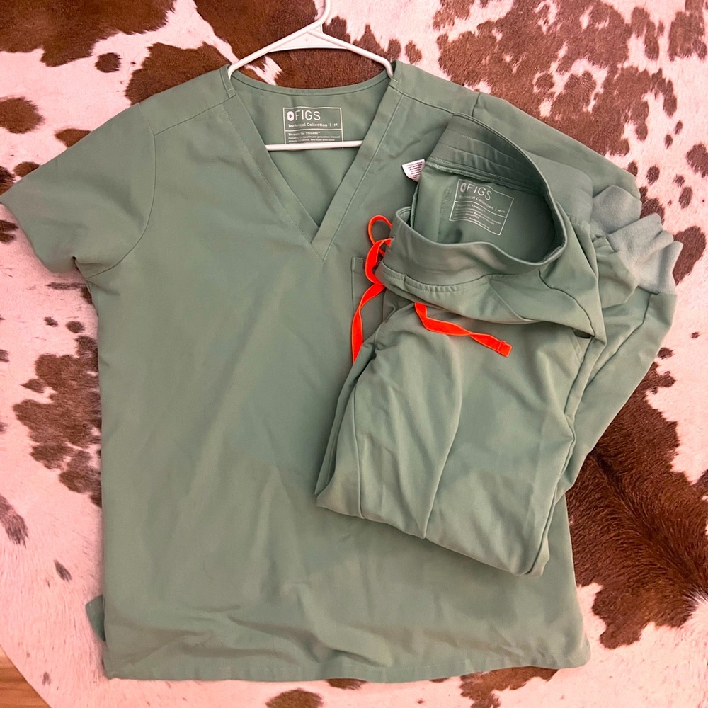 Figs Limited Edition Surgical Green-Catarina One Pocket Top M -Zamora Joggers MP